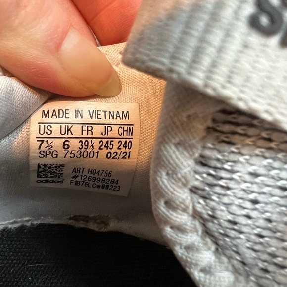 Adidas cloud foam shoes size 7.5 - Picture 5 of 5